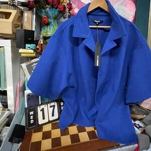 Wilder Textured Weave Cropped Button Up Shirt - Blue